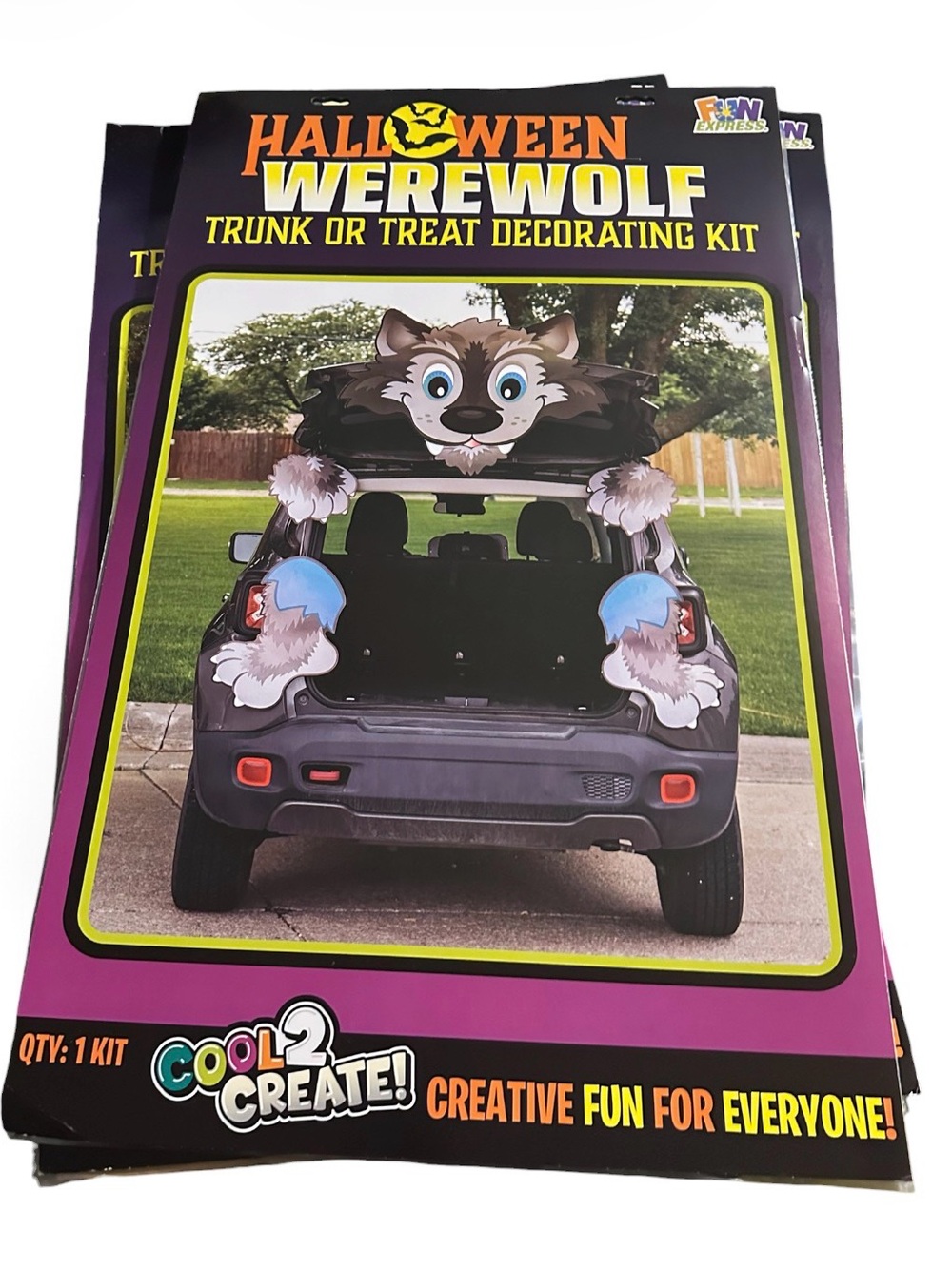 Fun Express Halloween Werewolf Trunk or Treat Decorating Kit - Brown